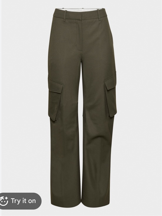 Aritzia Pants - Aritzia Wilfred Nellie Cargo Pant Trousers in Dark Olive - Size 8